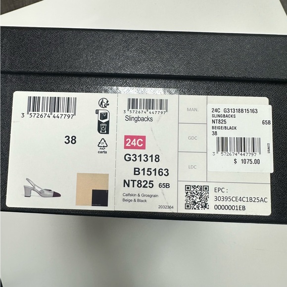 CHANEL Goatskin Grosgrain Cap Toe CC in Beige/Black - Picture 9 of 9